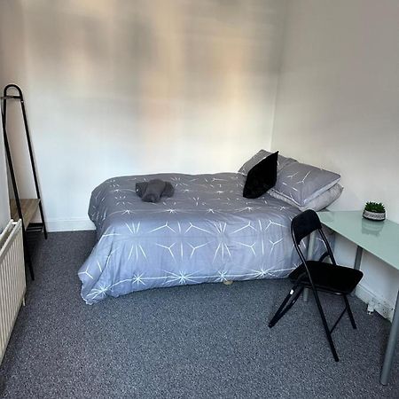 Tiye Estates Short Stay Stoke-on-Trent Exterior photo